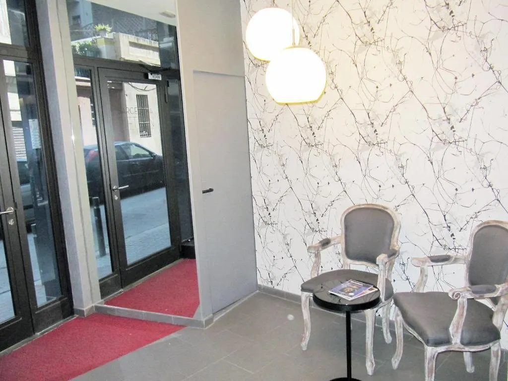 **  Barcelona Fifteen Central Aparthotel Spain