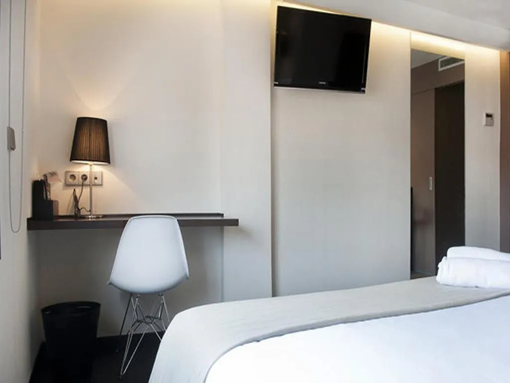 Barcelona Fifteen Central Aparthotel