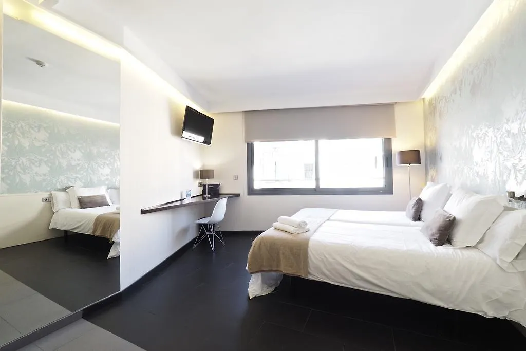 **  Barcelona Fifteen Central Aparthotel Ισπανία
