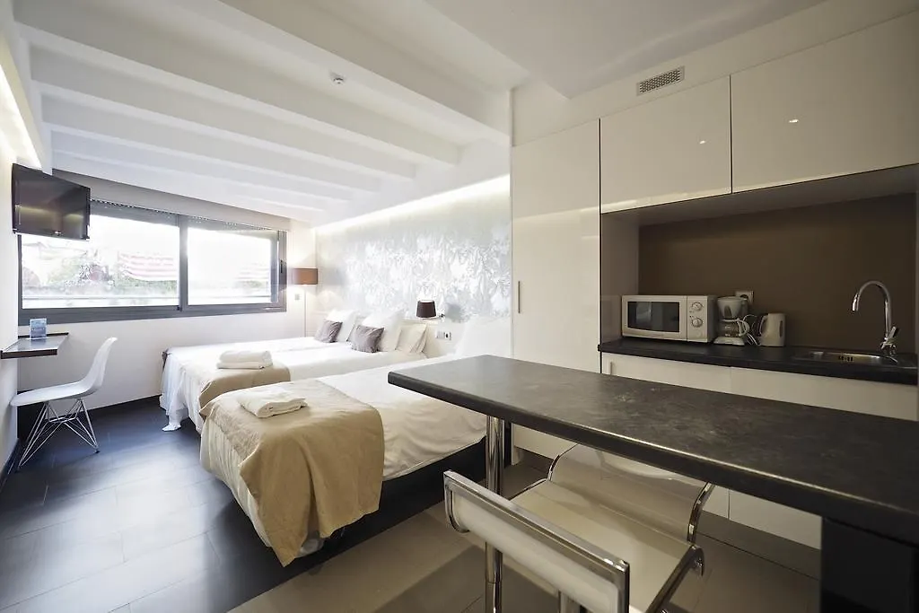 Barcelona Fifteen Central Aparthotel