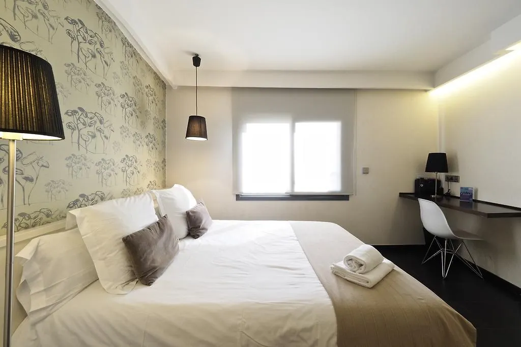 Barcelona Fifteen Central Aparthotel