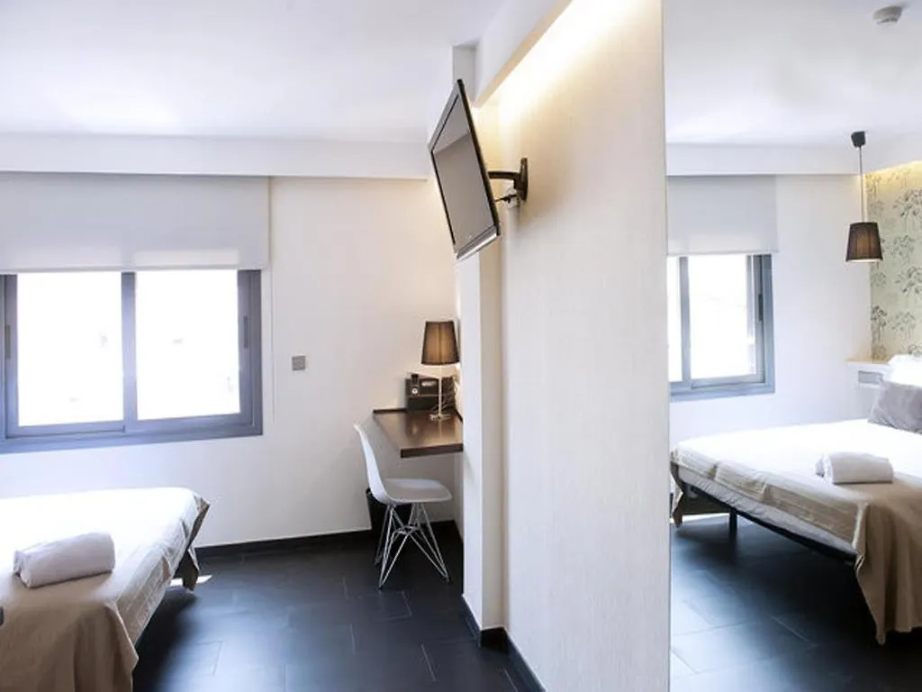 Barcelona Fifteen Central Aparthotel