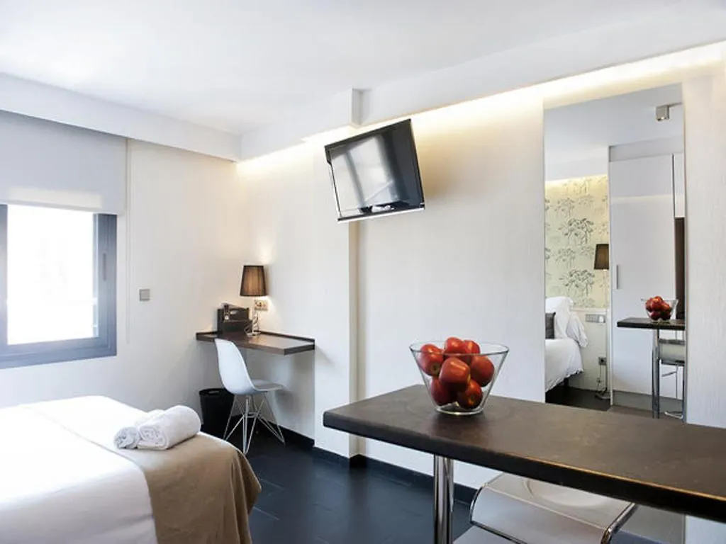Barcelona Fifteen Central Aparthotel