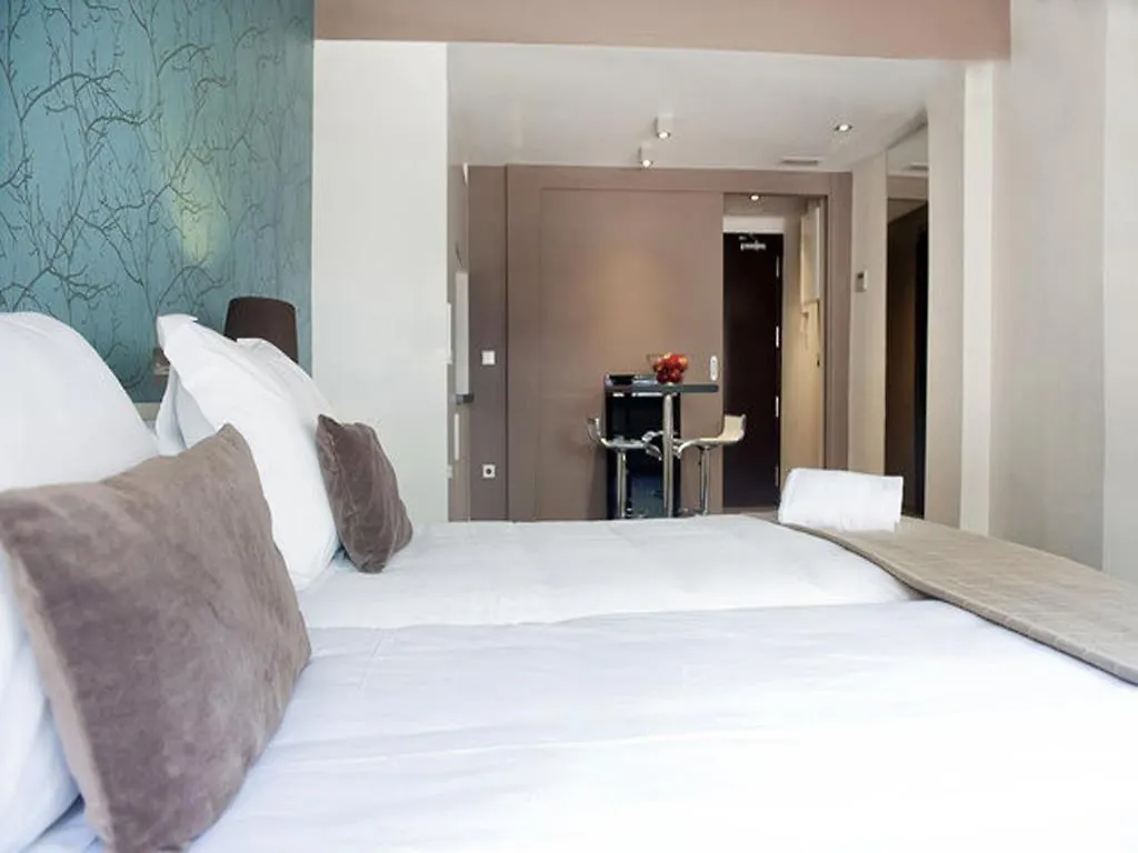 Barcelona Fifteen Central Aparthotel