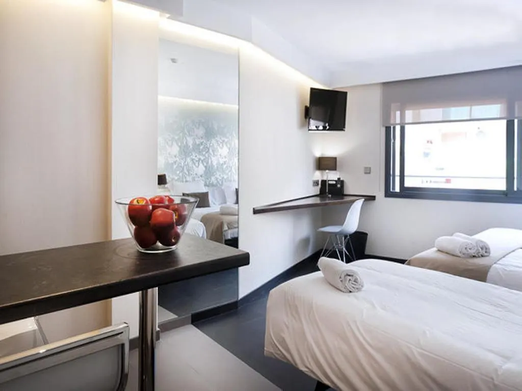 Barcelona Fifteen Central Aparthotel 2*,  Ισπανία