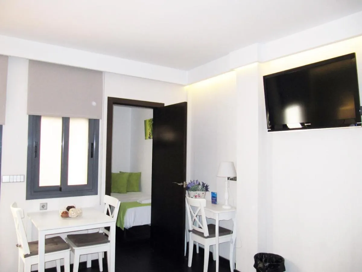 Barcelona Fifteen Central Aparthotel