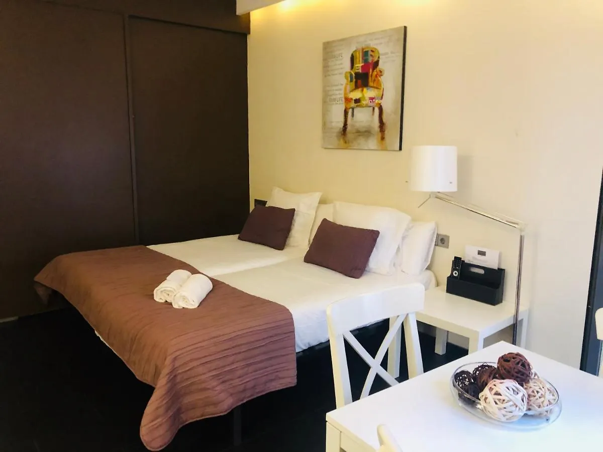Barcelona Fifteen Central Aparthotel 2*,  Ισπανία